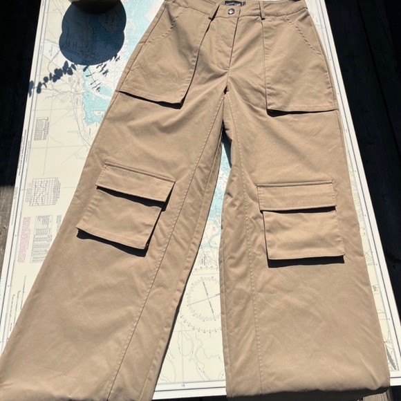 Pretty Little Thing Wide Leg Cargo Pants - Picture 3 of 7